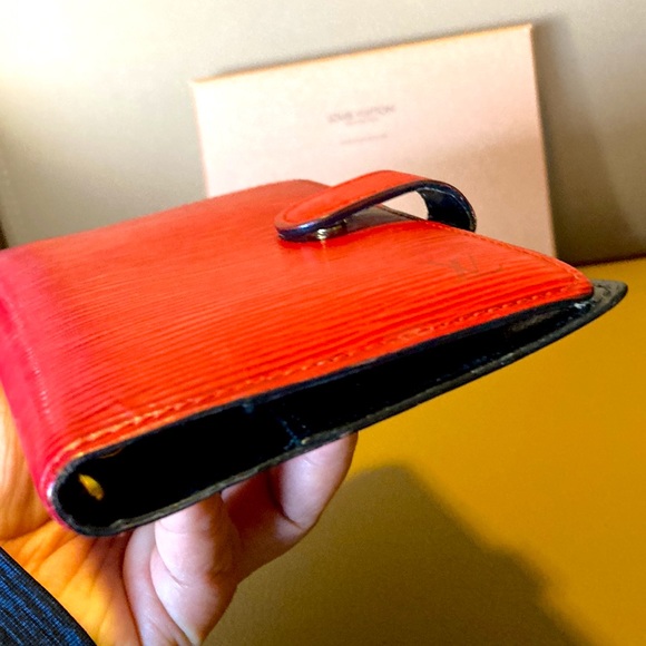 Louis Vuitton 5.5” x 4” Epi Notebook Passport Red Wallet - Picture 9 of 16